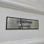 Apartment Laguna -house By The *
