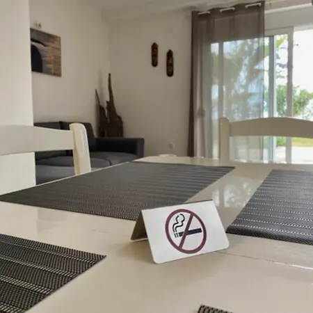 Laguna -house By The *