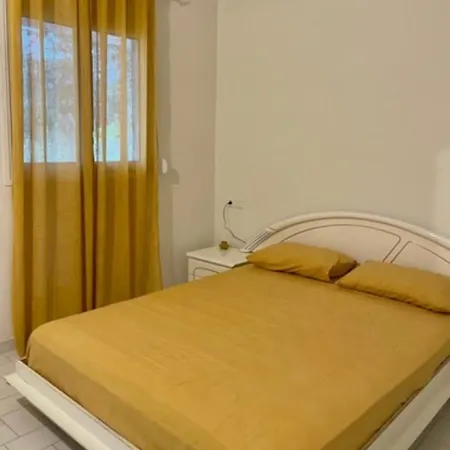 Apartment Laguna -house By The *