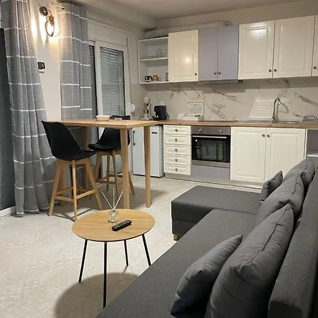Apartment Laguna -house By The *