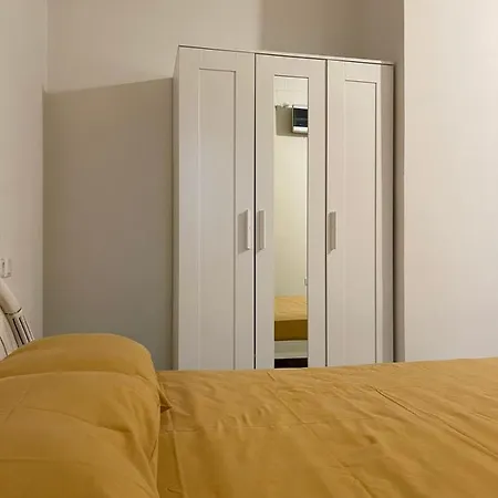 Apartment Laguna -house By The *