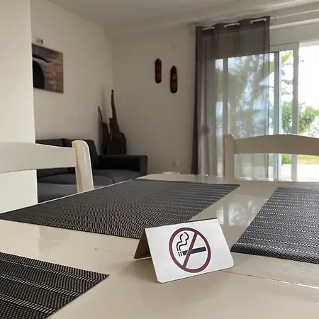 Laguna -house By The Karavómilos