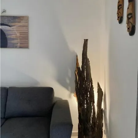 Laguna -house By The Apartamento *