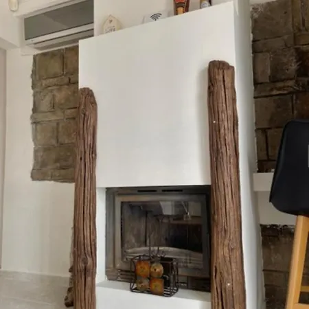 Laguna -house By The Apartamento