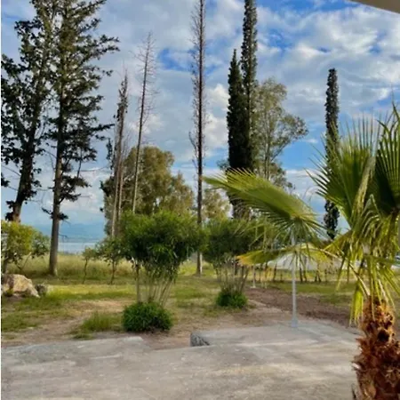 Laguna -house By The Karavómilos