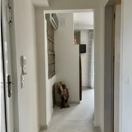 Laguna -house By The *