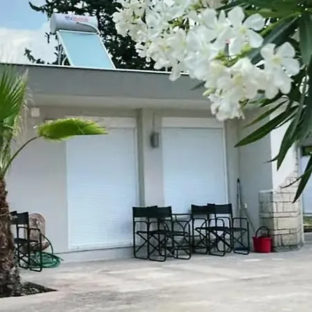 Lejlighed Laguna -house By The
