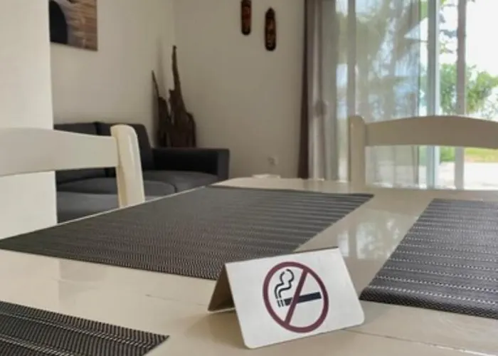 Laguna -house By The *