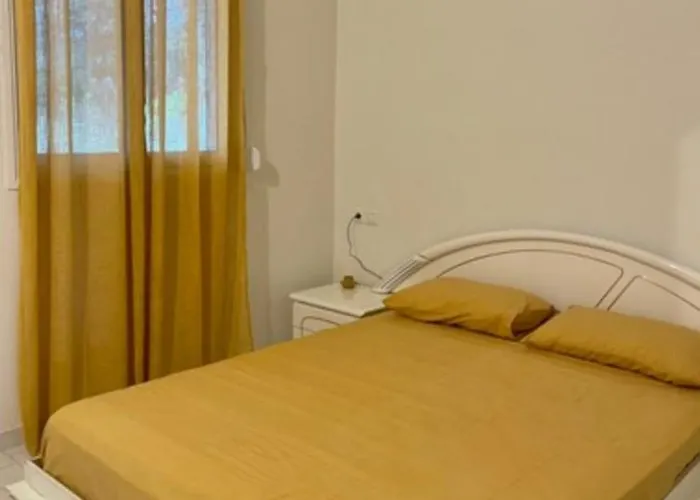 Apartment Laguna -house By The *