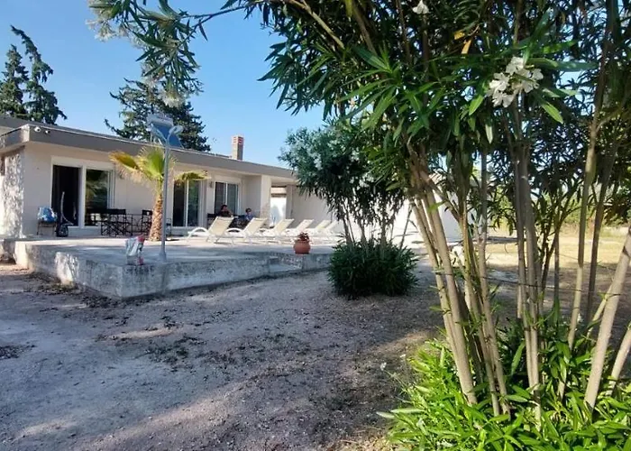 Laguna -house By The *