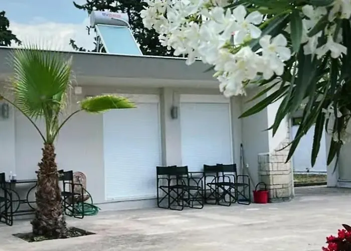 Apartment Laguna -house By The