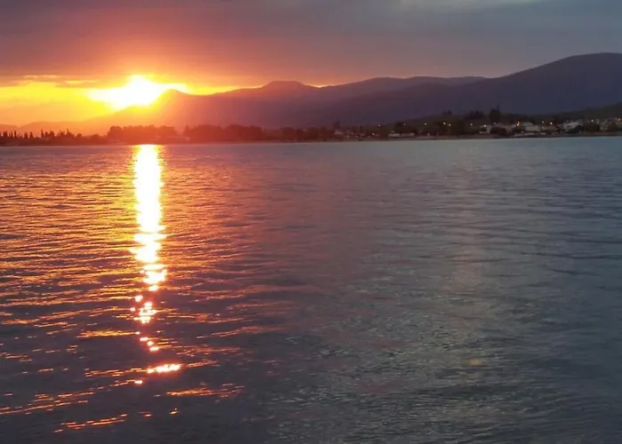 Apartamento Laguna -house By The