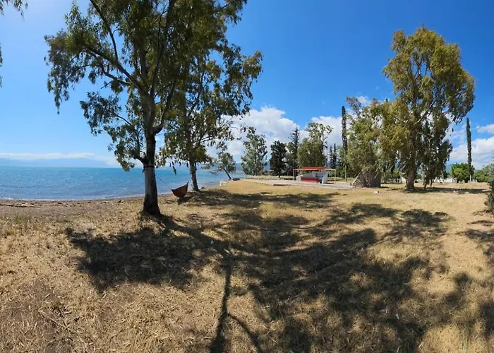 Laguna -house By The Karavómilos